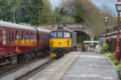 33013 Swordfish runs round at Wirksworth